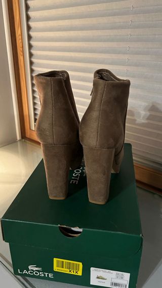 Botines de tacón marrones