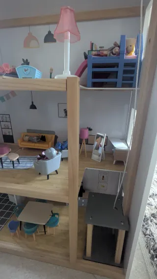 Casa de muñecas de juguete