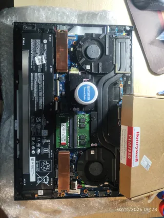 HP Victus 16 - Ryzen 5 5600H GTX 1650 32 GB 1 TB