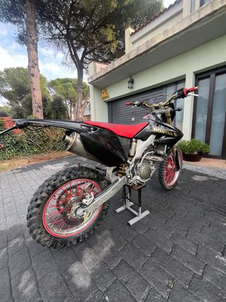 CRF X 2005