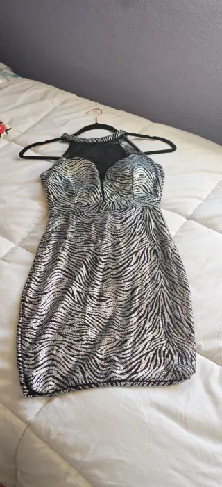 Vestido fiesta negro y plata transparencias S