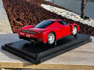 Ferrari Enzo 1:18 Hot Wheels Vermelho