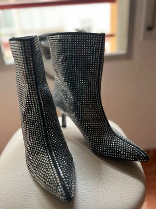 Bolso negro tachuelas Stradivarius