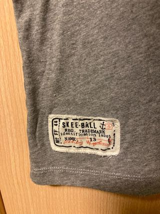 Camiseta gris manga larga Looking for the Best