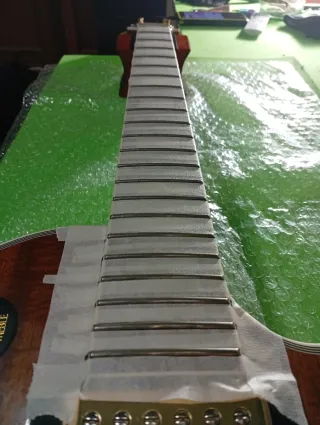 AJUSTE Y REPARACIÓN DE GUITARRA,BAJO EN ZARAGOZA