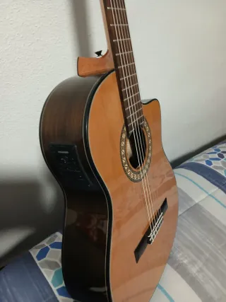 Guitarra Clásica Admira A6 ECF