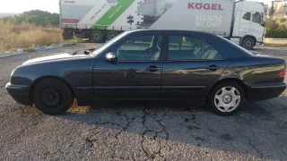 Mercedes-Benz Clase E 2001