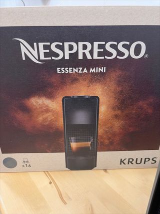 Cafetera Nespresso Essenza Mini Krups Gris