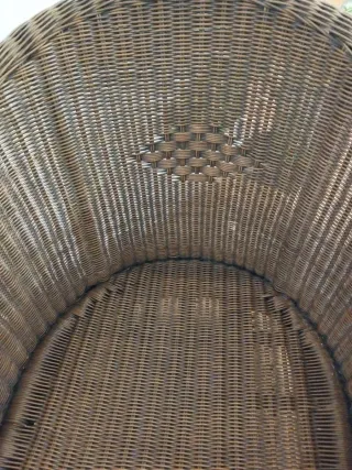 Sillón de mimbre y bambú