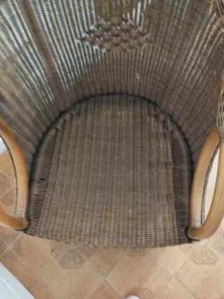 Sillón de mimbre y bambú