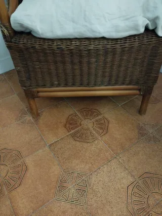 Sillón de mimbre y bambú