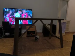 Mesa de comedor moderna