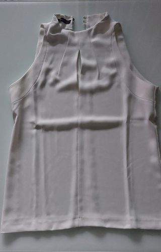 Top halter blanco con escote