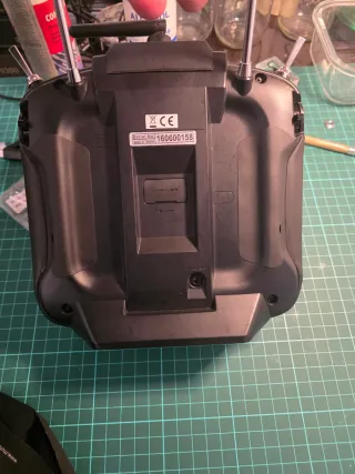 Emisora Futaba T14SG Plata/Negra