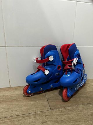 Patines en línea azules para niños