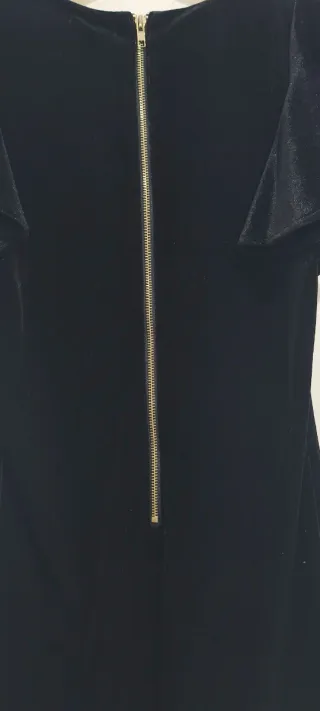 Vestido Terciopelo Negro Bordado Pavo Real Dorado