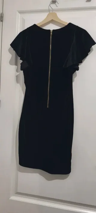 Vestido Terciopelo Negro Bordado Pavo Real Dorado