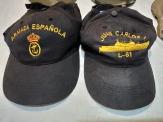 Lote Gorras Militares y Parches