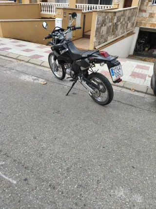 Yamaha DT 125 RE  1800kms