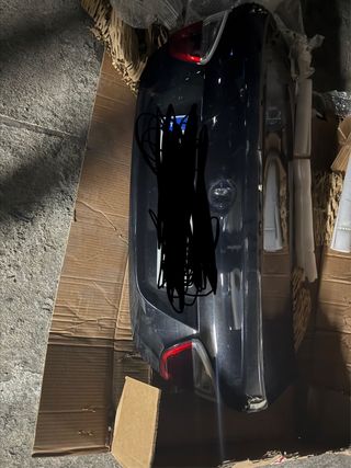 Portón trasero BMW E90 en perfecto estado color NE