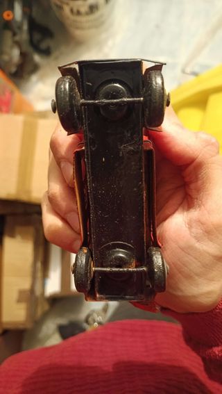 Autobus rosso londinese in metallo vintage