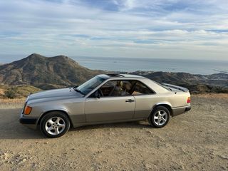 Mercedes-Benz Clase C 1989