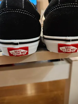 Vans Old Skool Negras y Blancas Nuevas