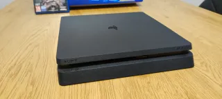 PS4 (PlayStation 4) Negra + Call of Duty