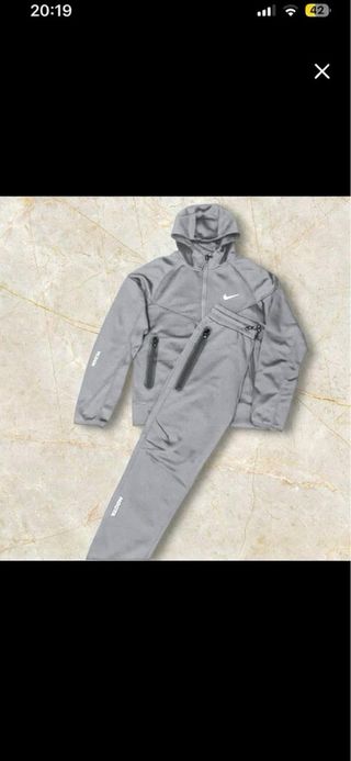 Conjunto Nike Tech x NOCTA Gris