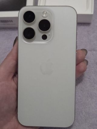 iPhone 15 Pro Negro/Plateado