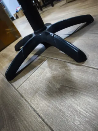 Silla de escritorio azul y negra