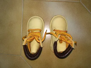 Botas Atxa niño color beige Talla 21