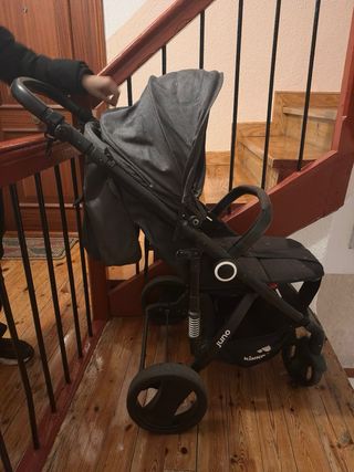 Carro de bebé  muy poco uso