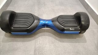 Hoverboard azul y negro