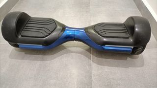 Hoverboard azul y negro