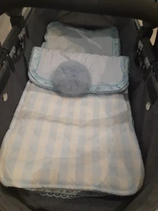 Cochecito de juguete plegable