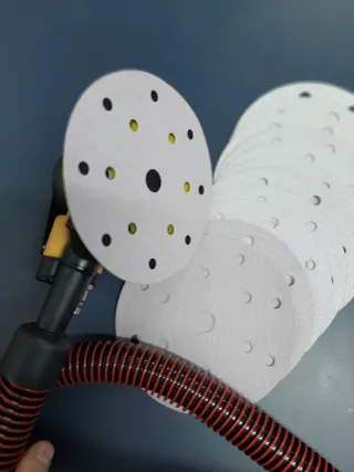 LOTE DE LIJADORA Y PISTOLA DE PINTAR PROFESIONAL