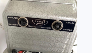 Proyector de diapositivas antiguo