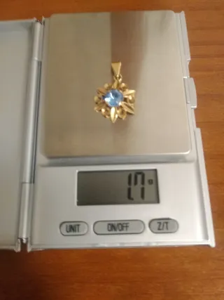 Colgante Oro 18K Zafiro Azul, en forma de estrella