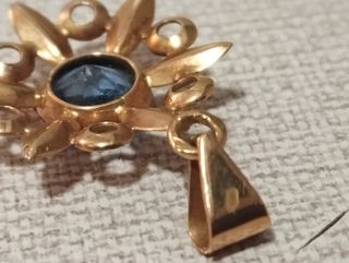 Colgante Oro 18K Zafiro Azul, en forma de estrella