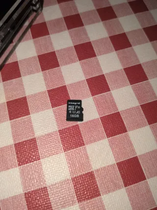 Raspberry Pi 3 B+ con carcasa y ventilador.