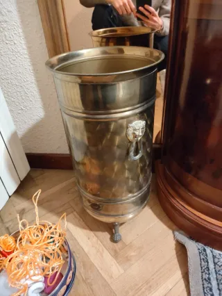 Paragüero vintage metal dorado