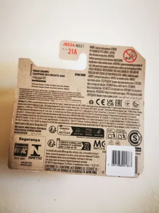 Triumph TR6 Treasure Hunt Hot Wheels 2025