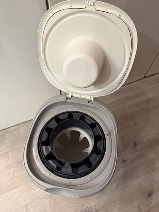 Papelera para pañales + bolsas