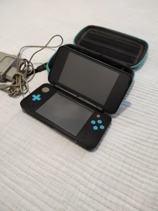 New Nintendo 2DS XL (piezas o reparar)