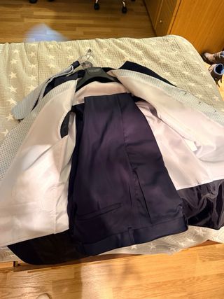 Traje azul marino talla 50 para boda