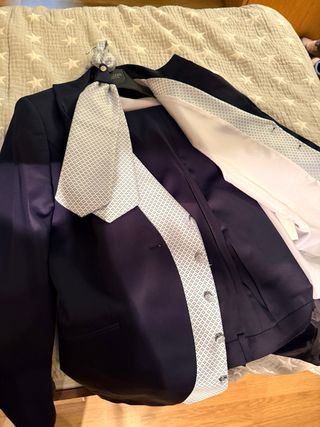 Traje azul marino talla 50 para boda