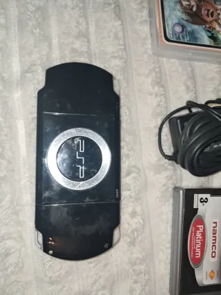Consola PSP Negra + Juegos y Accesorios