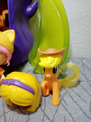 Casa Clínica Veterinaria Muñecas y Caballos