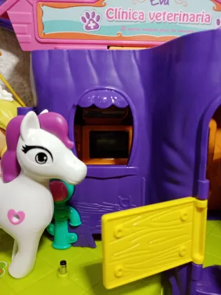 Casa Clínica Veterinaria Muñecas y Caballos